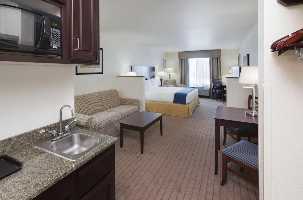 Holiday Inn Express & Suites - Omaha I - 80 By Ihg Gretna Exterior photo