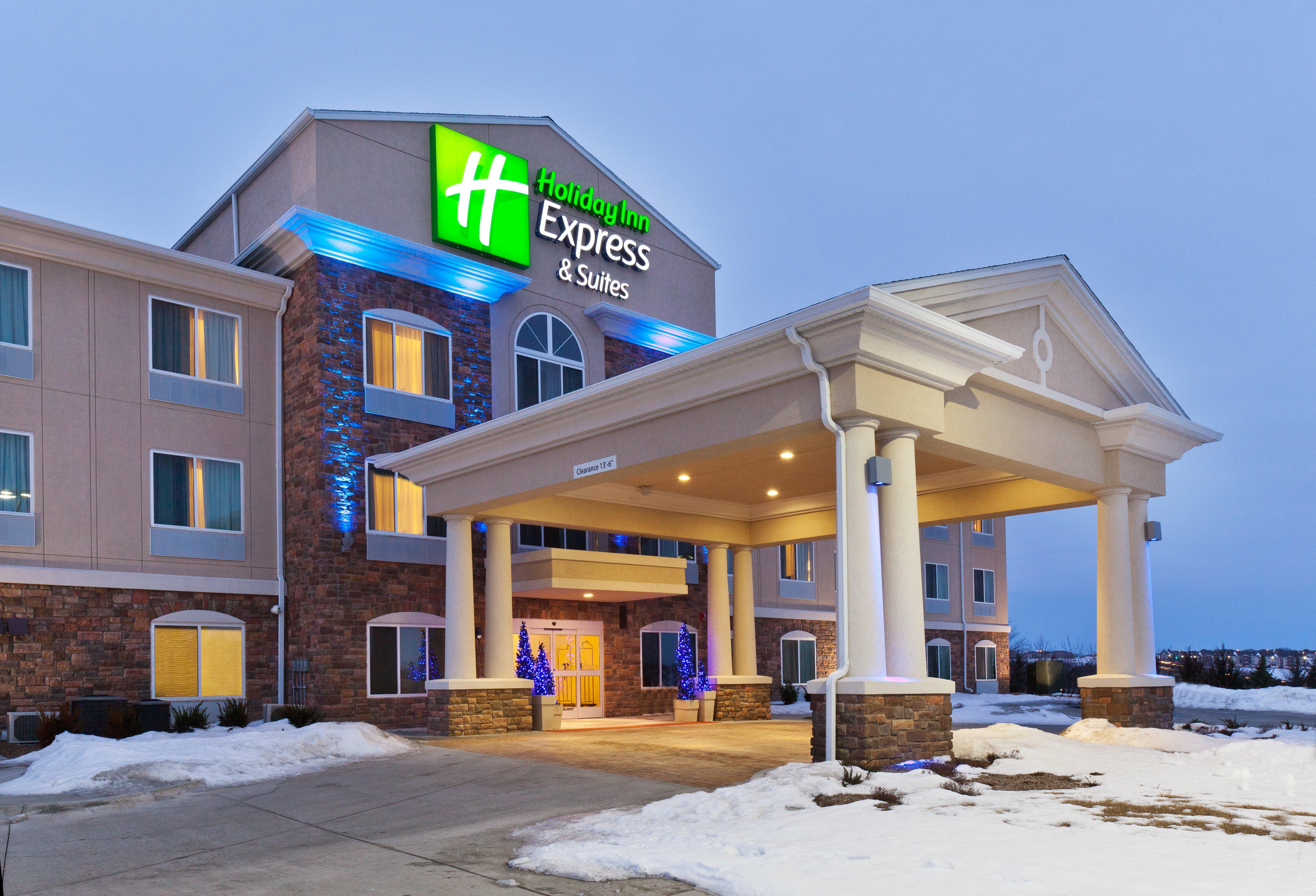 Holiday Inn Express & Suites - Omaha I - 80 By Ihg Gretna Exterior photo