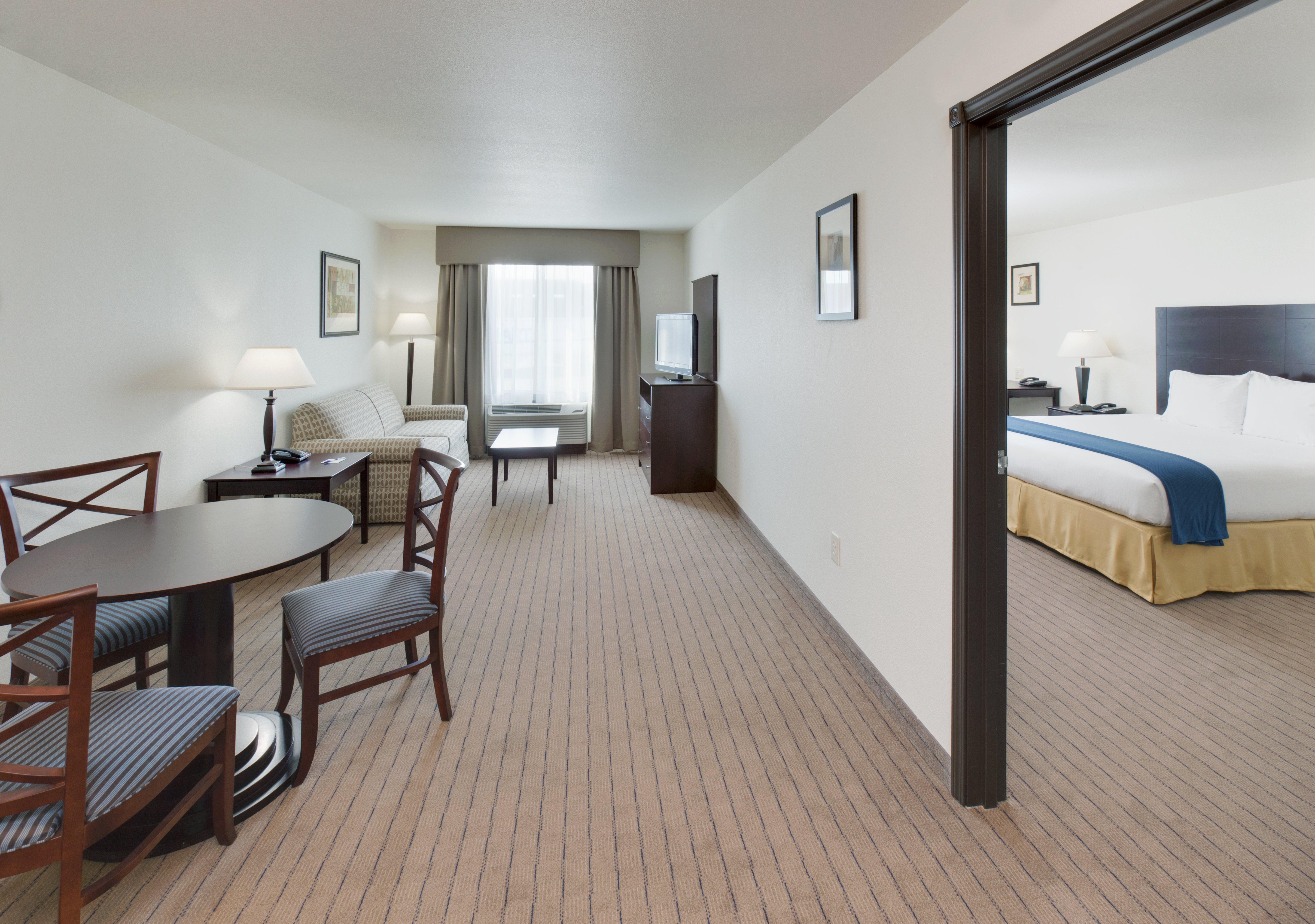 Holiday Inn Express & Suites - Omaha I - 80 By Ihg Gretna Exterior photo