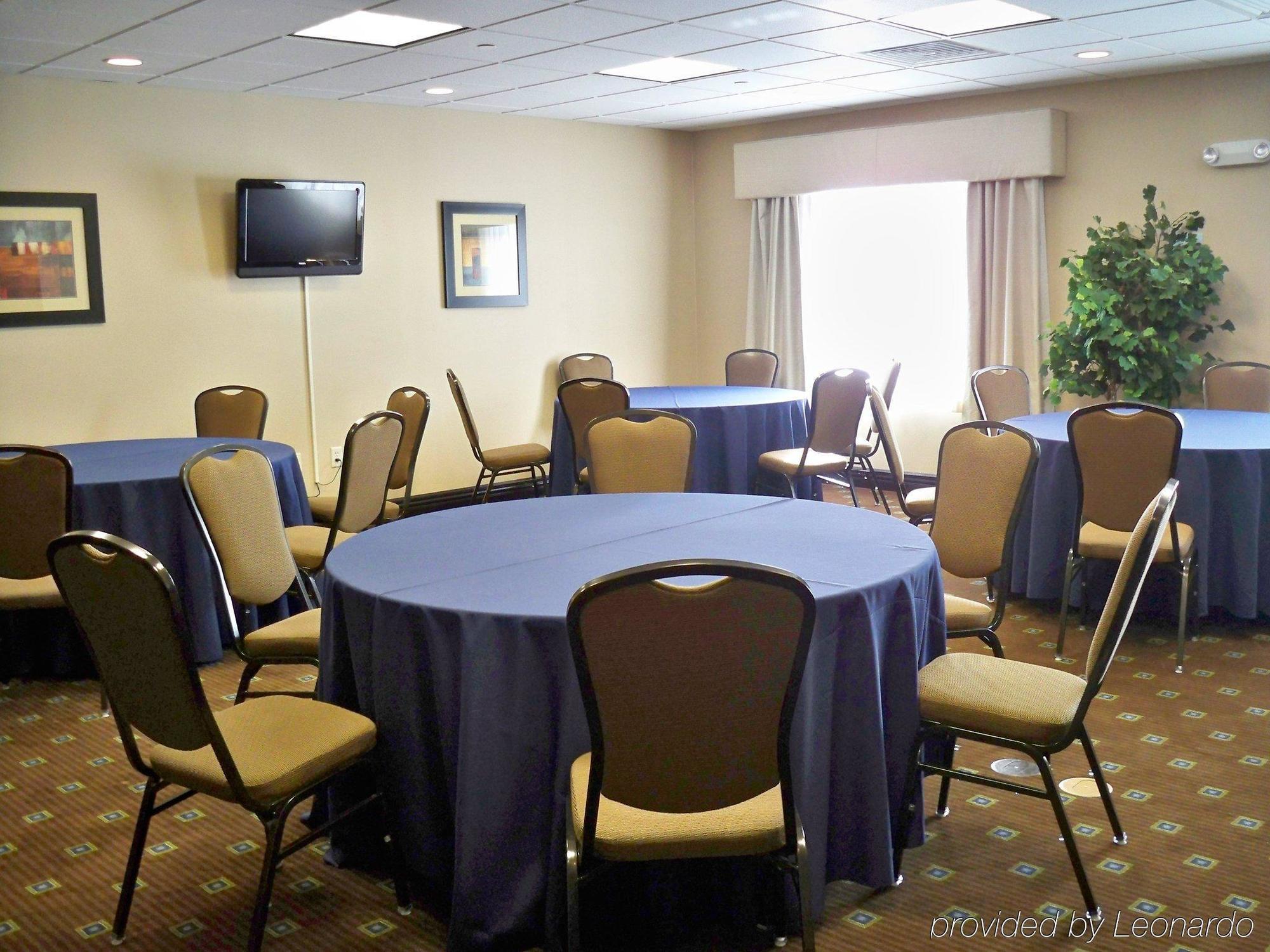Holiday Inn Express & Suites - Omaha I - 80 By Ihg Gretna Facilities photo